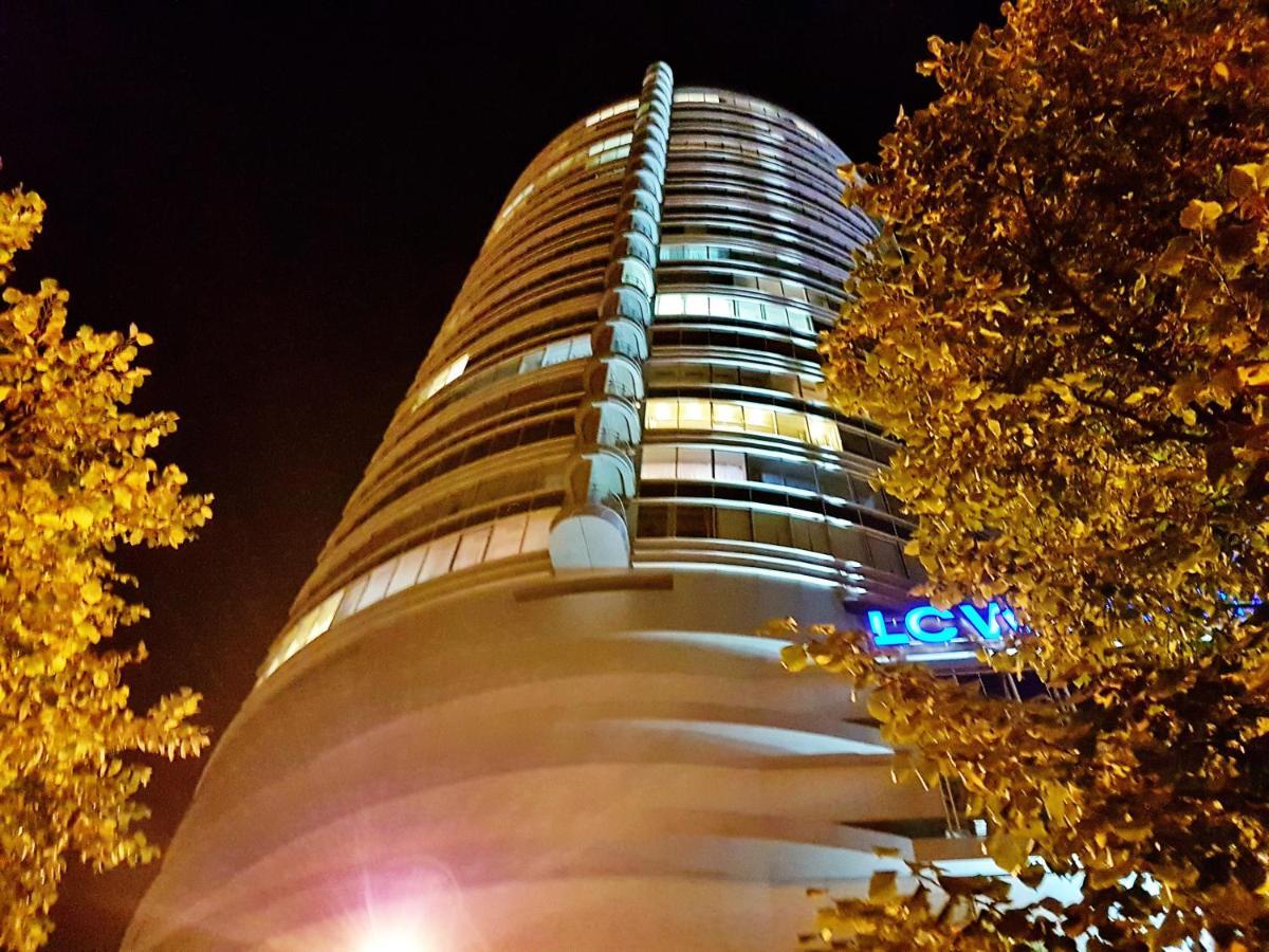 Most City Apart-Hotel Dnipro Exterior foto